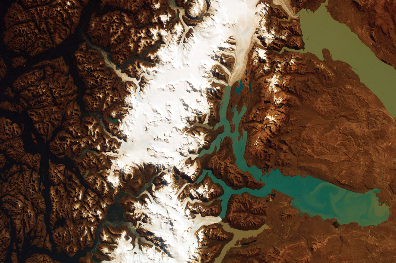 |	Figure 2: Perito Moreno Glacier, Southern Patagonia.  (Source: Author using Earthkam)