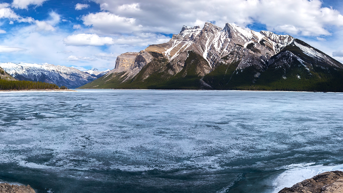 Freezing Lake Phenomenon