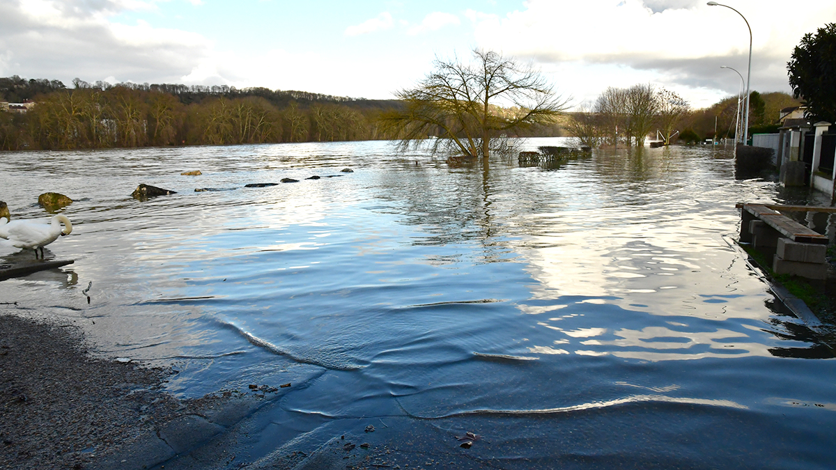 River’s Edge Construction