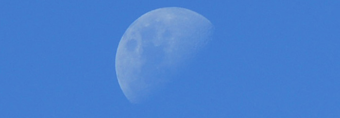 Photo of the Moon in daylight by Phil Davis