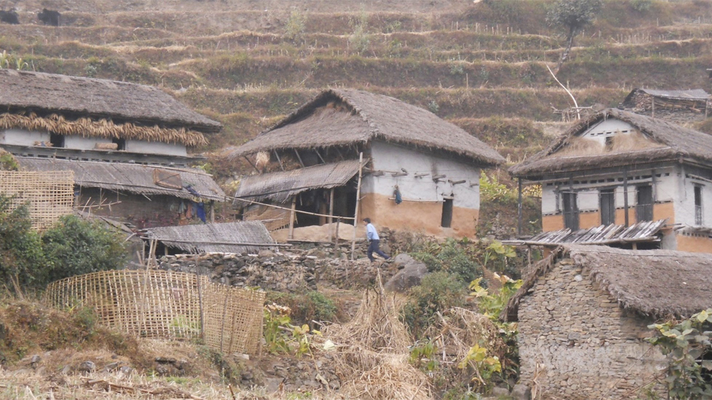 How is the Tibetan population able to live in low oxygen environments?