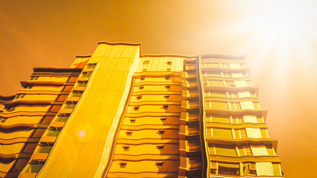 How does where you live affect your risk of heat-wave-related death?